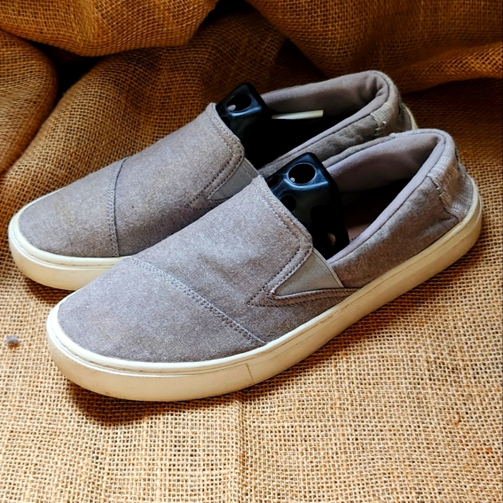 Toms slip on canvas sneakers W11, M 9.5